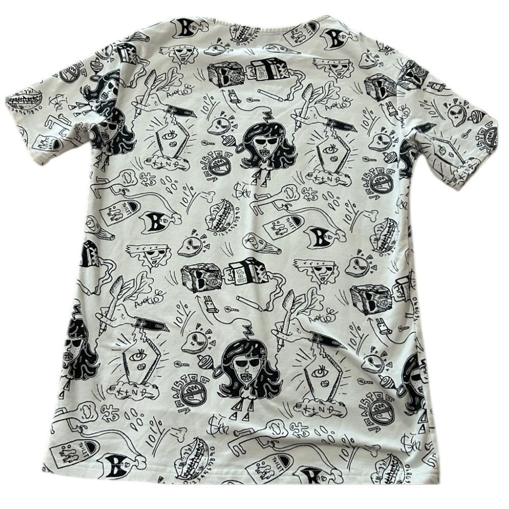 KOBINAI  Black and White Graphic Tee